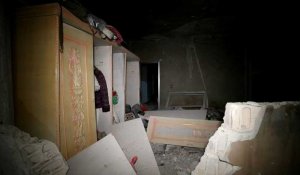 Syrie: des "Casques blancs" recherchent des survivants après une attaque près d'Idleb