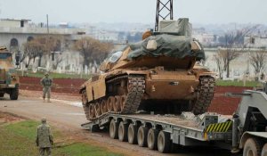 Syrie: la Turquie déploie des véhicules militaires dans la ville de Binnich à Idleb