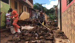Inondations meurtrières au Brésil: opérations de nettoyage à Raposos