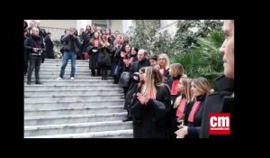 Rassemblement des avocats du barreau de Bastia sur les marches du palais de justice