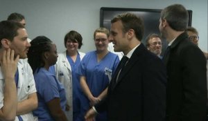 Coronavirus: visite d'Emmanuel Macron à l'hôpital de la Pitié-Salpêtrière