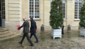 Réunion sur le coronavirus: arrivées des chefs de partis à Matignon