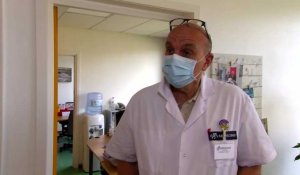 Un médecin de centre de vaccination réagit à la défiance du vaccin Astrazeneca