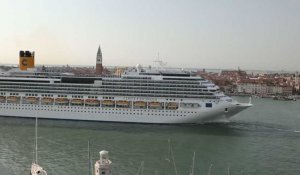 Dangereux et polluants, les paquebots bientôt interdits de séjour à Venise