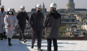 Deux ans après l'incendie, Macron visite le chantier de Notre-Dame