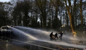 Évacuation violente de près de 2 000 jeunes réunis pour "La Boum" à Bruxelles