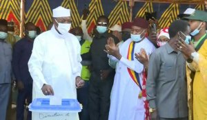 Tchad: le président Idriss Déby vote au premier tour de la présidentielle