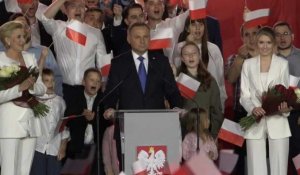 En Pologne, le conservateur Duda réélu de justesse à la présidence