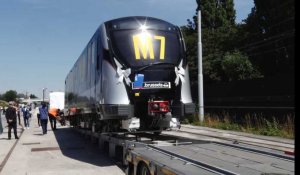 La STIB prend livraison de la première nouvelle rame de métro M7