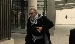 Meurtre de Toscan du Plantier: Ian Bailey arrive et sort du tribunal