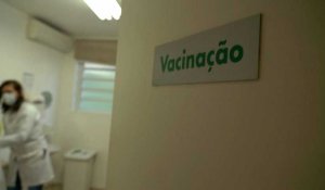 Coronavirus: au Brésil, des médecins "cobayes" d'un vaccin