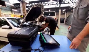 Atelier mécanique automobile aux Arts et Métiers de La Louvière