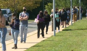 USA: les habitants de Virginie font la queue devant un bureau de vote