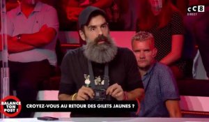 Balance ton post : le Gilet jaune Jérôme Rodrigues se filme dès qu'il sort car il a peur (Vidéo)