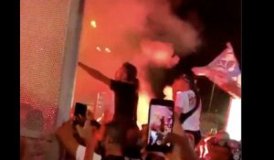 PSG-OM : Après la victoire de Marseille, les supporters oublient les gestes barrières (vidéo)