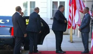 Mike Pompeo arrive au palais présidentiel polonais pour rencontrer Andrzej Duda