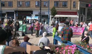 Royaume-Uni: manifestation en soutien aux migrants à Douvres