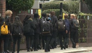 Londres: rentrée des classes pour les élèves des collèges et lycées
