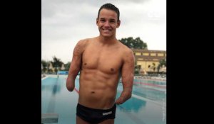 Théo Curin, nageur quadri amputé, devient mannequin pour le numéro 1 mondial du soin masculin