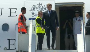 Emmanuel Macron arrive à Mayotte