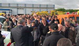Près de 150 personnes à la vente aux enchères du Département du Pas-de-Calais