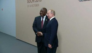 Vladimir Poutine rencontre le président sud-africain Cyril Ramaphosa au sommet Russie-Afrique