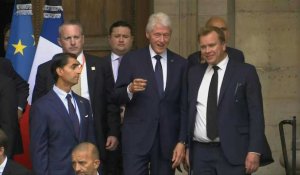 Chirac: Bill Clinton, Salma Hayek parmi les invités à Saint-Sulpice