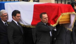 Hommage Chirac: le cercueil et la famille quittent Saint-Sulpice