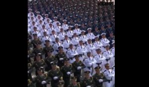 Soldats, missiles, chars: un gigantesque défilé pour les 70 ans du régime chinois
