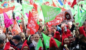 Quotidien : des journalistes attaqués pendant la manifestation contre la PMA