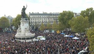 Des milliers de personnes rassemblées à Paris en hommage au professeur décapité