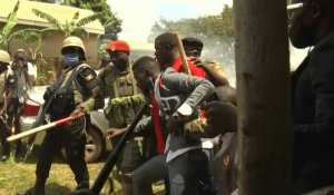 Présidentielle en Ouganda: l'opposant Bobi Wine arrêté