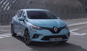 Trois nouveaux modèles hybrides élargissent la gamme Renault E-TECH