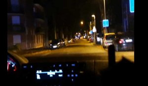 A Armentières, la nuit dernière, alors qu'une patrouille de police s'emploie à vérifier le respect du couvre-feu, les autres missions doivent aussi être assurées