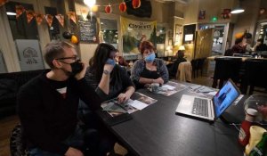 Ambiance dans un restaurant durant l'allocution du président , à Roubaix