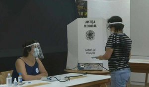 Brésil: ouverture des bureaux de vote pour le 2e tour des municipales