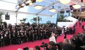 TPMP - Kelly Vedovelli : cette proposition indécente reçue au Festival de Cannes