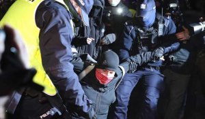 19 nuits de protestations pour la défense du droit à avorter, la police polonaise intervient