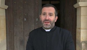 "La pire réponse serait de fermer" les églises affirme l'abbé Grosjean)