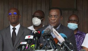 Présidentielle en Côte d'Ivoire : l'opposition appelle à une "transition civile"