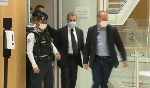 Le procès de Sarkozy suspendu jusqu'à jeudi: sorties de la salle d'audience