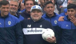 L'Argentine et le football pleurent leur "Dieu" Maradona