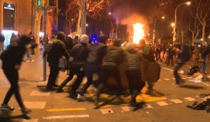 Nouveaux affrontements lors de manifestations en Espagne après l'incarcération d'un rappeur