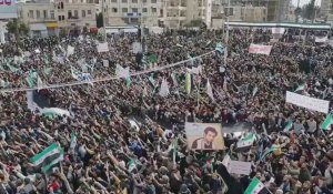 Des Syriens manifestent à Idleb pour la 10e anniversaire de la guerre