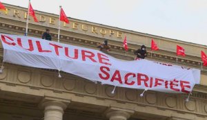 "Culture sacrifiée": à Paris, le théâtre de l’Odéon occupé