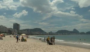 La plage de Copacabana avant de nouvelles restrictions anti-Covid