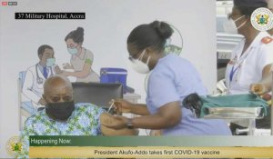 Le président ghanéen reçoit la première injection de vaccin Covax dans le monde