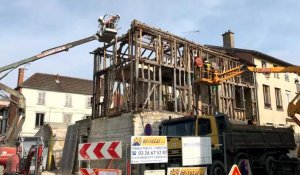 Le chantier de démolition de la maison Traversière à Châlons-en-Champagne se poursuit