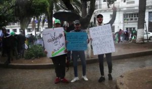 Algérie: méfiance après l'annonce de la démission de Bouteflika