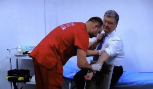 Ukraine: Porochenko passe un test sanguin avant le débat
